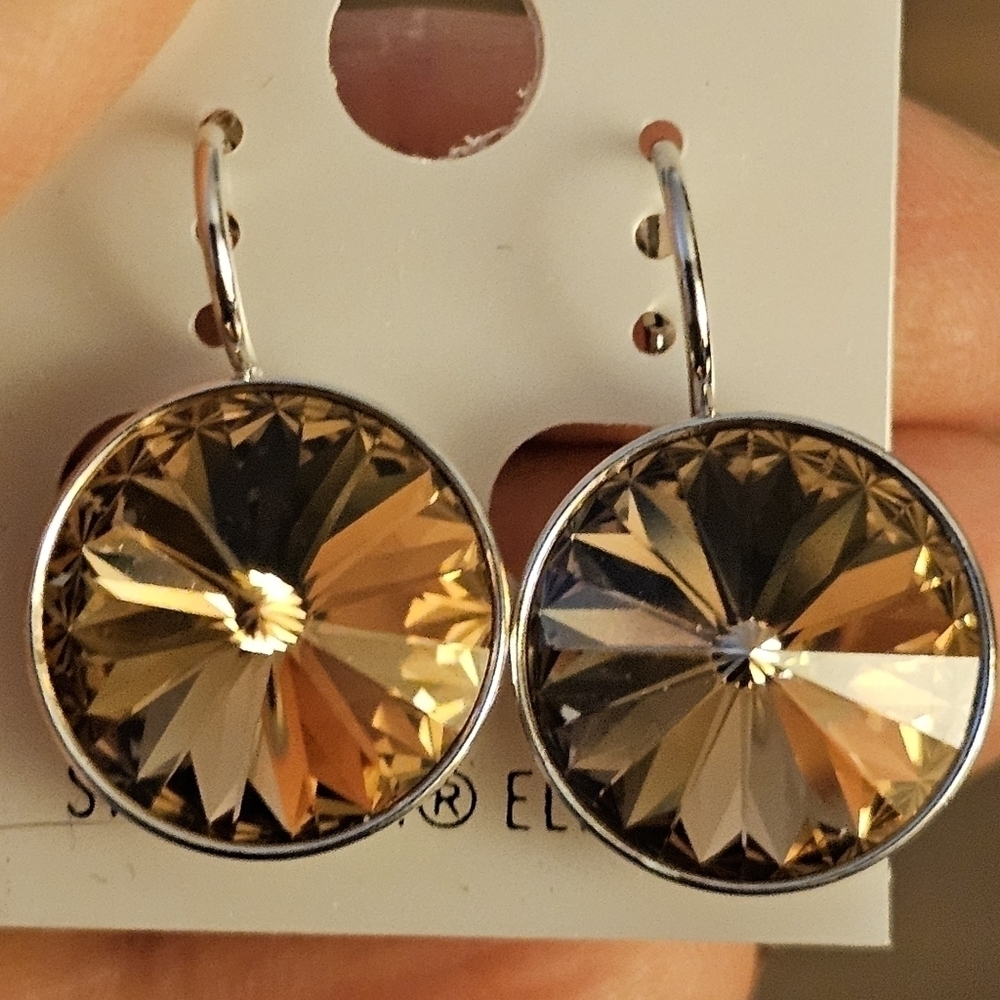 Swarovski Element Earrings Brown Round NWT! 15mm Wedding. Dangle Party Sparkling
